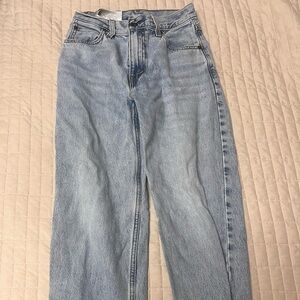Light wash levi wedgie jeans